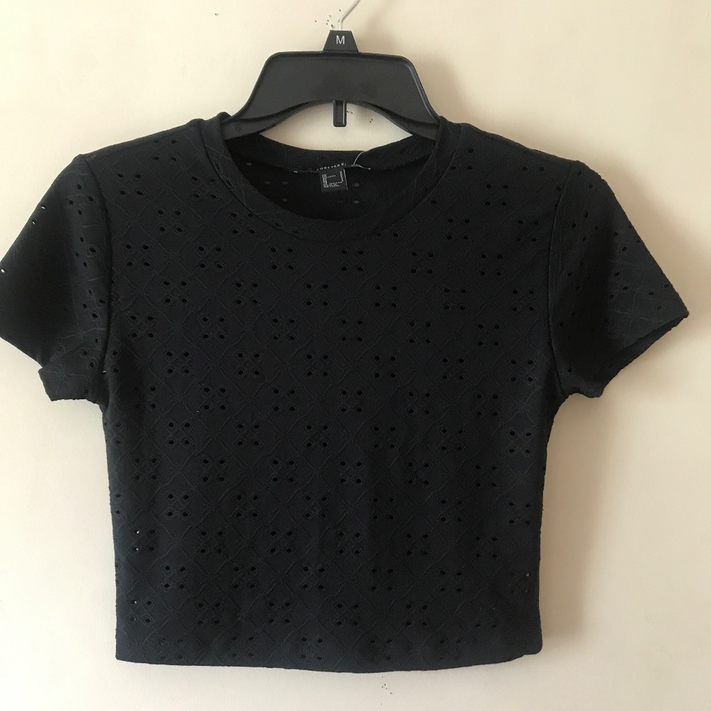 NWT Forever 21 Eyelet Crop Top. Black. Small